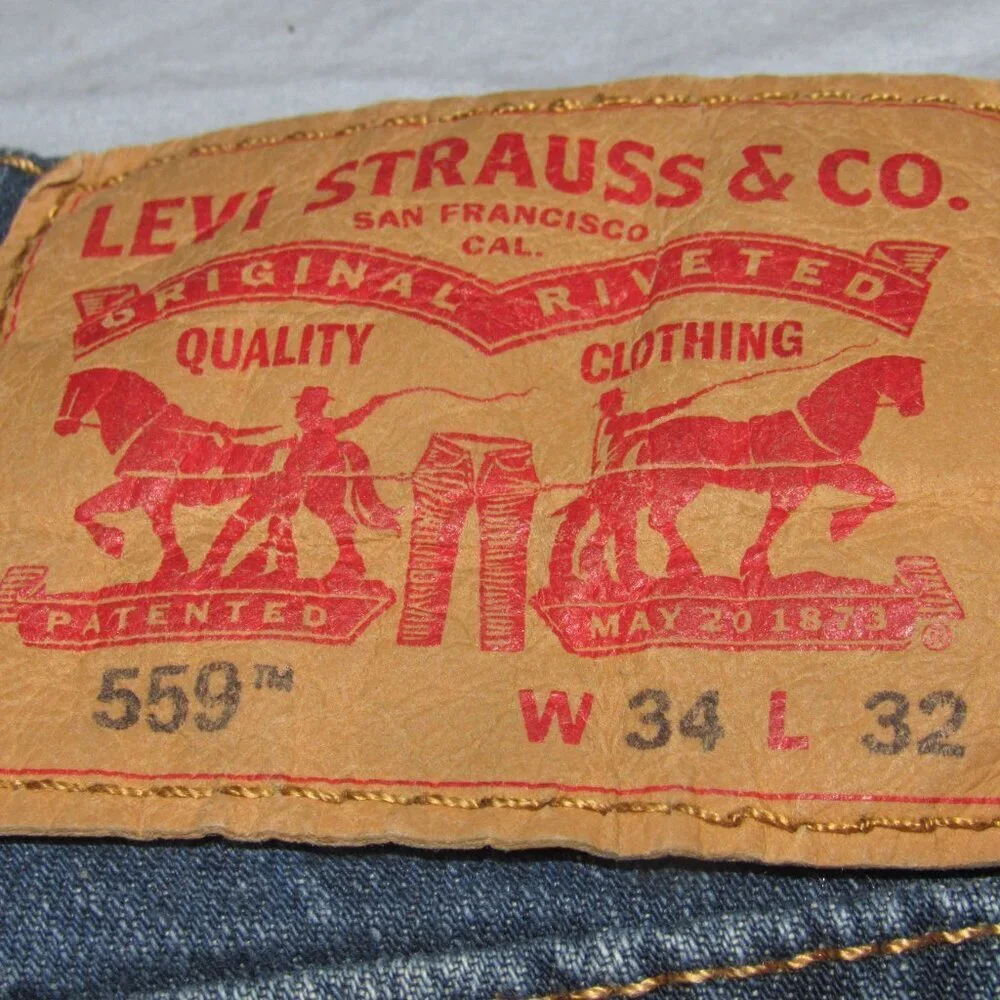 LEVI’S 559 Men’s Medium Wash Jeans Size 34